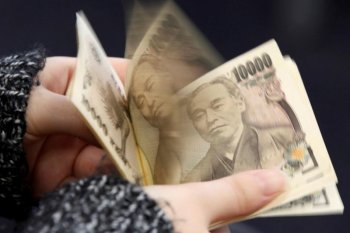 Yen menguat dan yuan melemah
