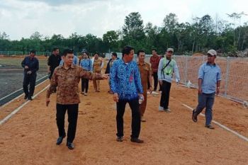 Bupati Bartim tegaskan pembangunan stadion dan jalan lingkar luar berlanjut