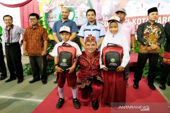 Pemkab Kotim akan perluas pembagian seragam sekolah gratis
