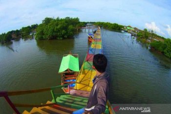 Pengelola bisnis wisata Bekasi mengeluh, rugi akibat banjir sejak malam tahun baru