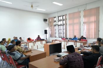 DPRD Palu desak Pemkot tarik retribusi hasil penjualan batu gajah