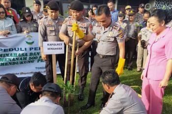 Polres Minahasa lakukan penanaman  500 pohon