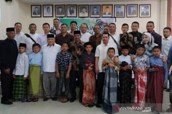 Relawan gelar sunat massal dan launching program sunat gratis door to door