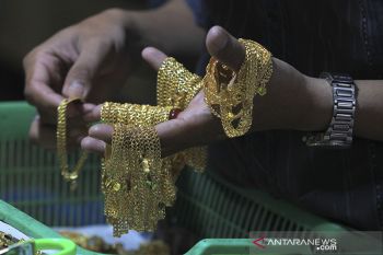 Kerajinan perhiasan lapis emas