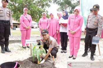 Polres Lingga implementasikan kebijakan Kapolri di Hari Lingkungan
