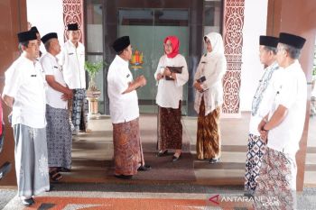 ASN Pemkab Pekalongan wajib kenakan sarung batik setiap Jumat