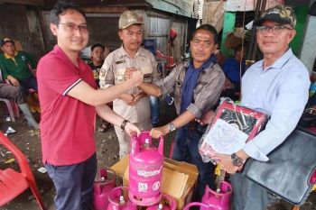 Pertamina salurkan bantuan ke korban  banjir dan longsor