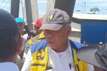 Menteri Basuki : Pemerintah akan keruk Kali Babakan Brebes