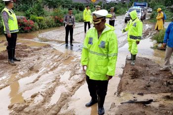 Jalur transportasi Pekon Sedayu-WayKerap lancar pascaditerjang banjir dan longsor