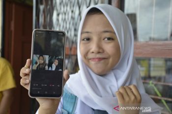 Saudara kembar bertemu setelah 16 tahun terpisah
