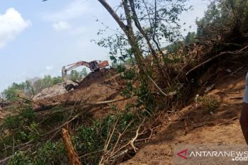 Pasir ilegal satu-satunya sumber bahan bangunan Bintan