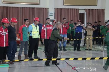 PT Semen Baturaja gelar pelatihan penanggulangan bahaya ular
