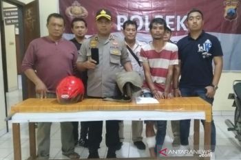 Penjambret ponsel spesialis pejalan kaki di Semarang diringkus