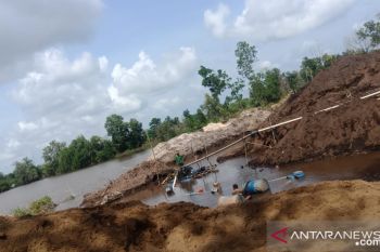 Pasir ilegal dijual di toko Pulau Bintan