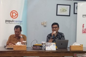 Normalisasi atau naturalisasi, masyarakat pilih kebijakan Ahok
