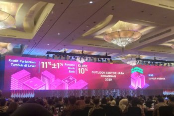 OJK sebut pertumbuhan kredit perbankan 2019 hanya 6,08 persen