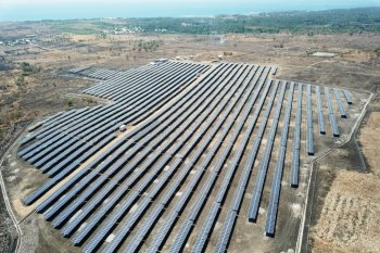 PLN mengoperasikan PLTS Sambelia di Lombok Timur