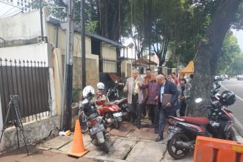 Tim hukum PDIP sambangi KPU