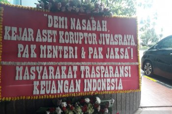 Erick Thohir dapat kiriman bunga dukungan usut kasus Jiwasraya