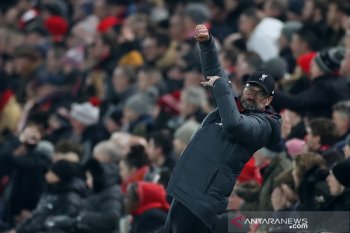 Klopp tidak larang suporter Liverpool nyanyikan lagu juara, tapi...