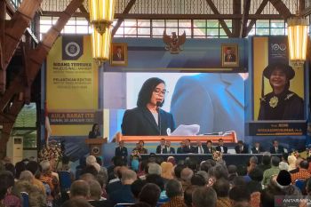 Prof Reini Wirahadikusumah dilantik menjadi Rektor ITB