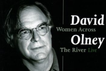 Penyanyi David Olney meninggal di panggung