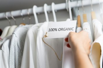 Begini cara agar koleksi baju jadi ramah lingkungan