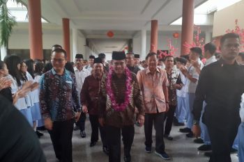 Jelang Imlek, Menag kunjungi Vihara Duta Maitreya