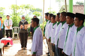 Chusnunia lantik Maporina Lampung Barat