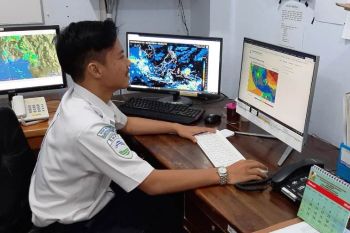 BMKG Majene imbau nelayan waspada gelombang tinggi di perairan selat Makassar