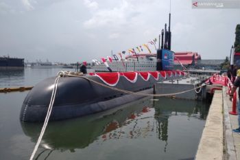 Kapal Selam Alugoro lakukan tes kemampuan menyelam di Banyuwangi