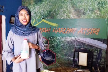 Rumah Atsiri Solok mampu produksi 15 ton per bulan