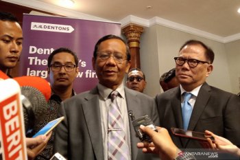 Mahfud MD tegaskan "omnibus law" hanya cabut pasal yang tumpang tindih