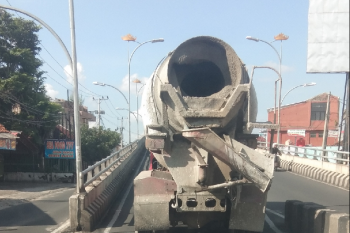 "Fly over" di Bandarlampung makin kerap dilintasi kendaraan besar