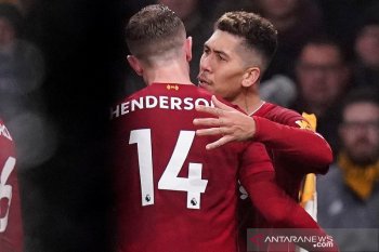 Liverpool kembali unggul 16 poin usai redam Wolverhampton 2-1