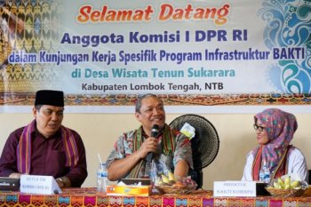 Komisi I DPR minta pemerintah mengatasi blankspot di Lombok sebelum MotoGP