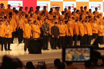 Presiden Jokowi dan Wapres hadiri pengukuhan pengurus DPP Partai Hanura