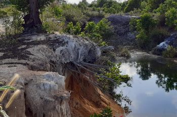 Ketika pasir ilegal Bintan mengalir ke bangunan pemerintahan