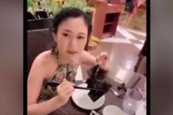 Viral, gadis China makan sup kelelawar