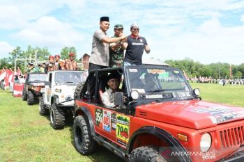 Ratusan maryarakat Batang  ikuti Kirab Merah Putih