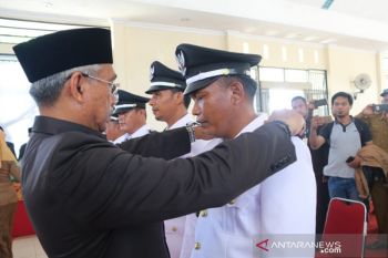 Bupati Lutim ajak kades sukseskan program pemerintah daerah