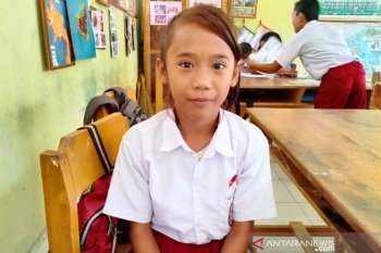 Juara I lari 21 KM tanpa hadiah, Anak SD Poso menangis