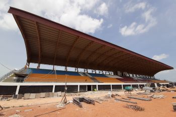 Awal Februari proyek tribun stadion internasional Dompak ditargetkan selesai