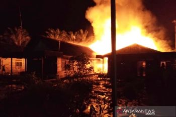 Tiga rumah di Kapuas hangus dalam sekejap