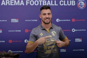 Mario Gomez menjadi alasan Jonathan Bauman gabung Arema
