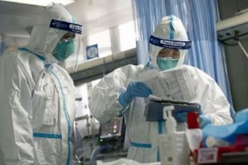 Tiga warga terinfeksi virus corona saat dipulangkan dari Wuhan