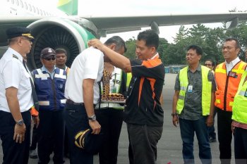 Warga Timika antusias sambut penerbangan perdana Citilink
