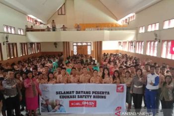 SMA BK Palu diedukasi keselamatan berkendara