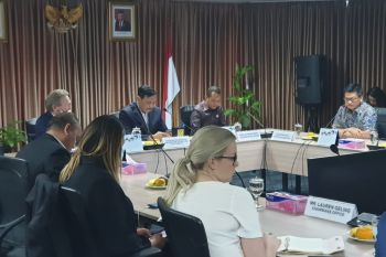 Gubernur Irianto memaparkan, Australia berminat