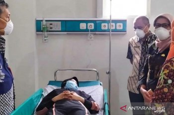 Seorang mahasiswi yang pulang dari China jalani pemeriksaan di RSUD Hariyoto